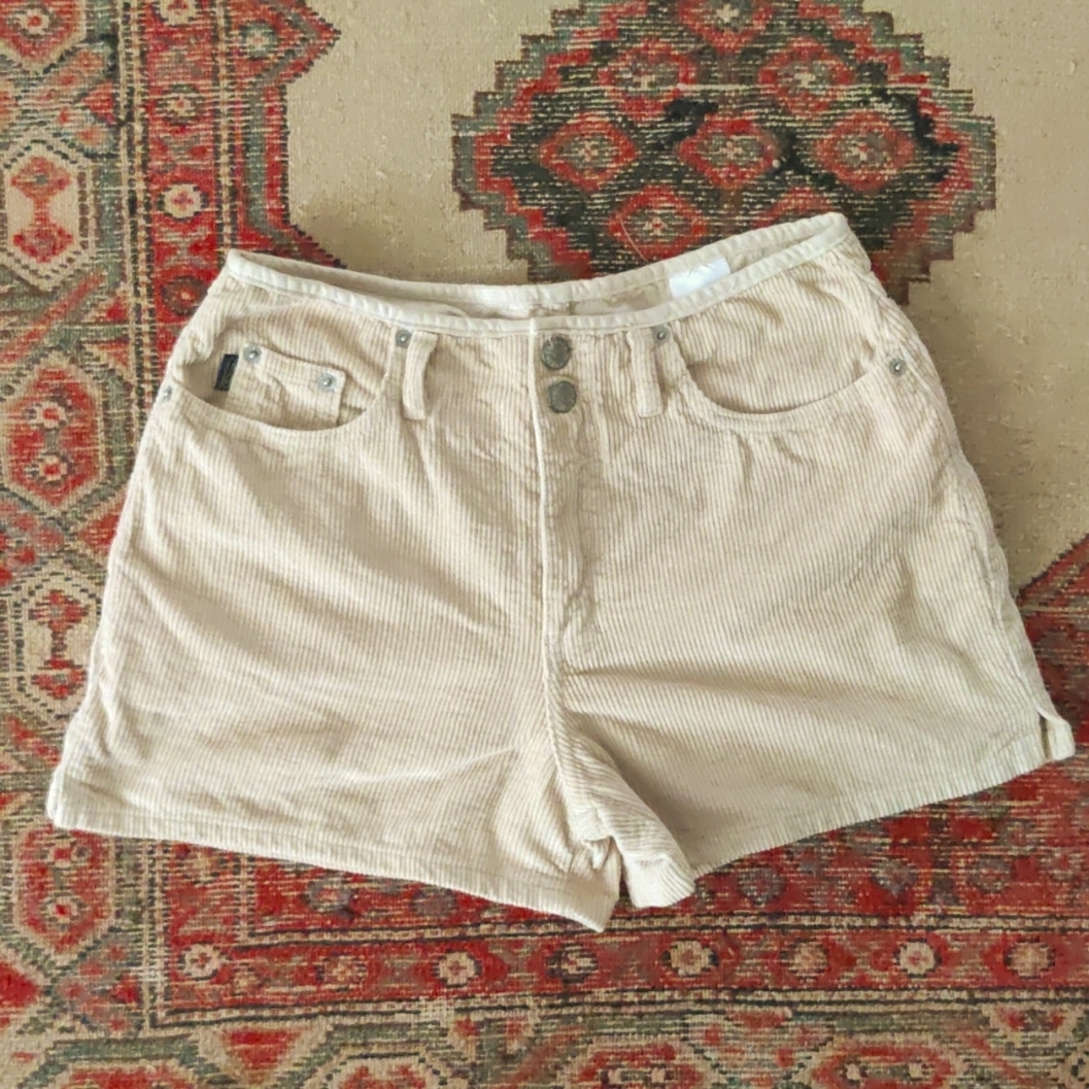 Corduroy beige shorts by Steel Denim.